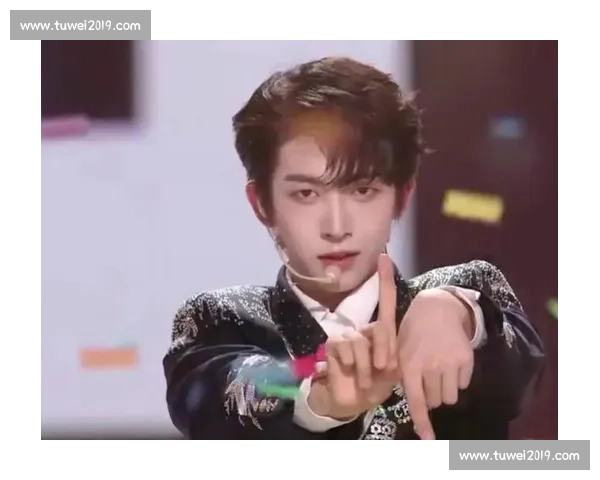 南通队长 “晚安” 手势火出圈：一个动作如何温暖全网